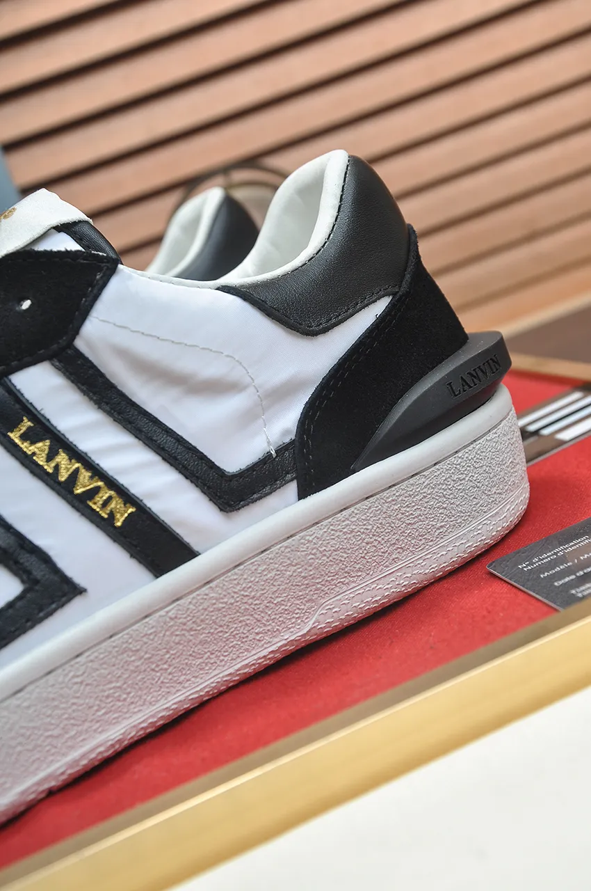 Men's men's shoes💰540💶[LANVIN] The latest lace-up fashionable casual couple sneakers, high-quality CLAY couple series‼ ️ The latest trendy products of the season 🌈Many bloggers have planted grass and purchased the original open-mold customization. The upper and outsole are sewn with mark threads without edge sealing. A variety of material splicing combination design. Very versatile for fashionable and casual wear. Comfortable on the feet. Self-recommended. Upper cowhide + cow suede + breathable mesh lining. Foot-padding cowhide. Exclusive original open-mold clear logo rubber outsole ⚠️Couple standard size 36-40 for women and 38-44 for men.